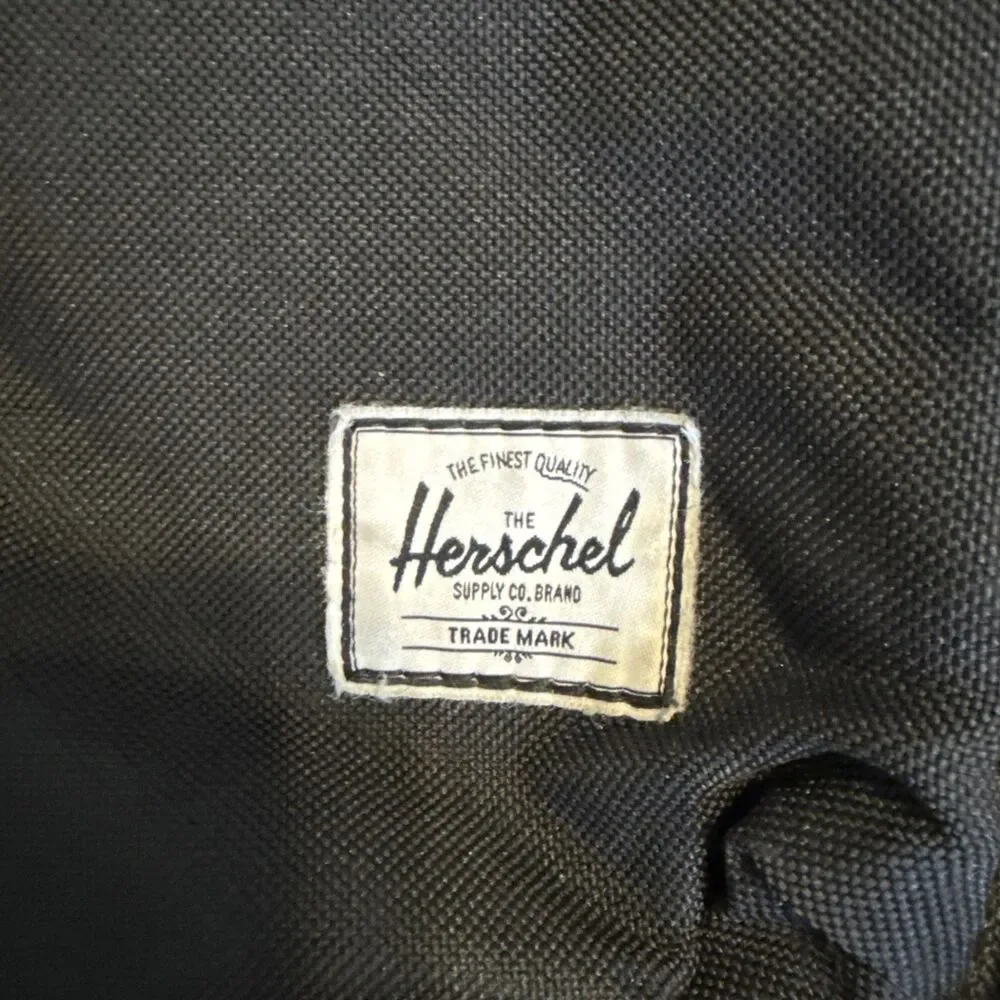 Herschel Settlement Mid Volume Black Backpack